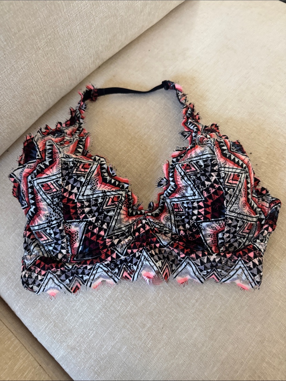 PINK Victoria's Secret Black, Pink & White Geometric Lace Bralette